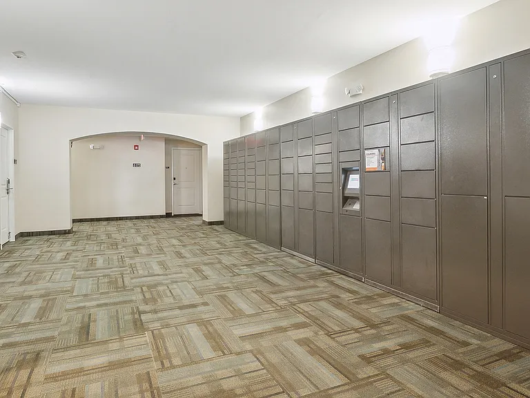 Deer Ridge Apartment Homes — Photo 25