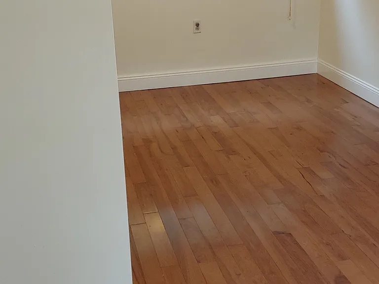 1002 N Watts St — Photo 34