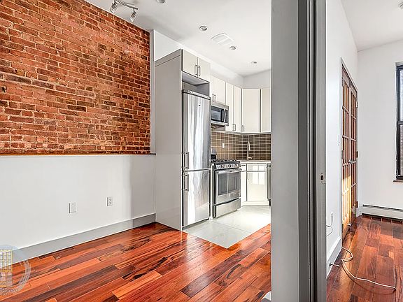 3rd image of 100 Edgecombe Ave APT 2R