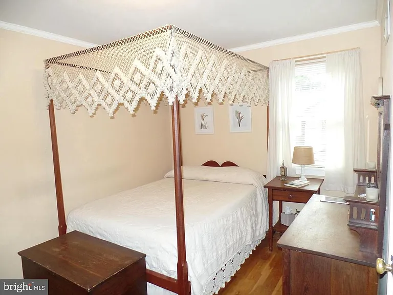 1821 Pimmit Dr — Photo 14