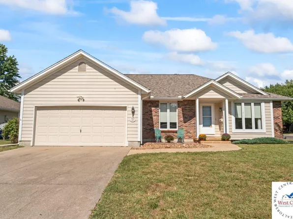 2200 W 2nd Street Ter, Sedalia, MO 65301