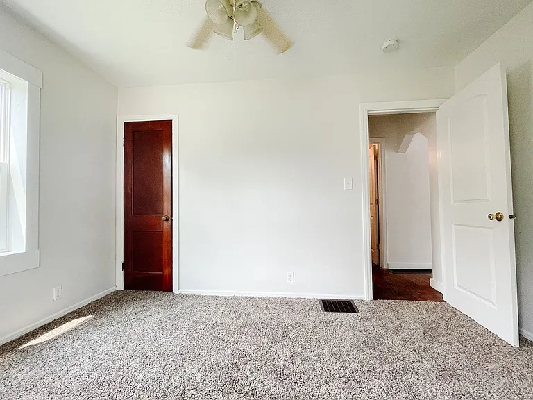 2320 Plum St — Photo 7