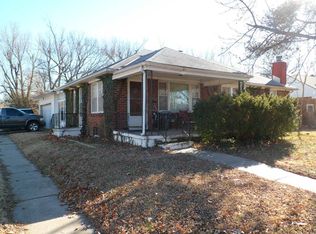 2002 S Parkwood Ln, Wichita, KS 67218