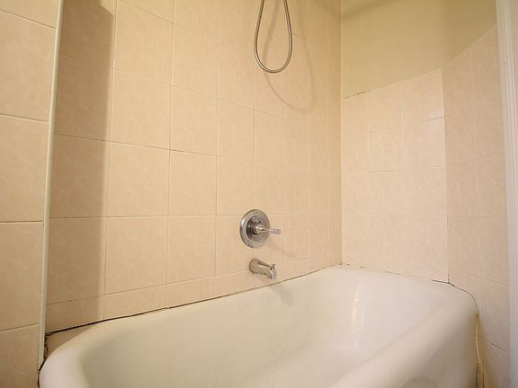 2nd image of 43-40 40th St #4D
