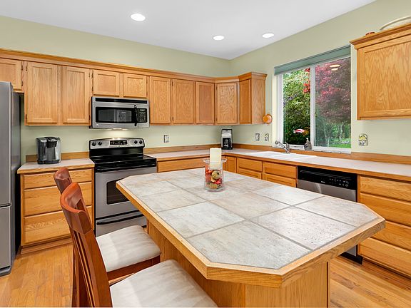 Spacious Kitchen