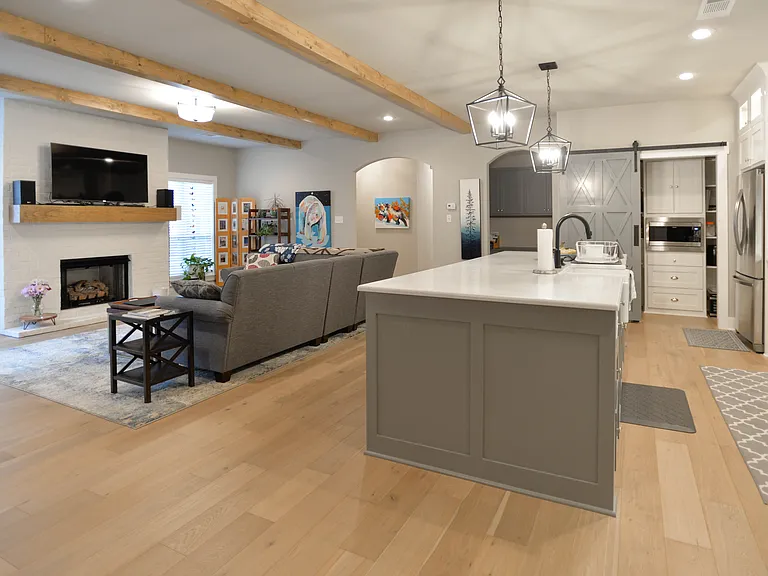 8115 Donnington Ct — Photo 11