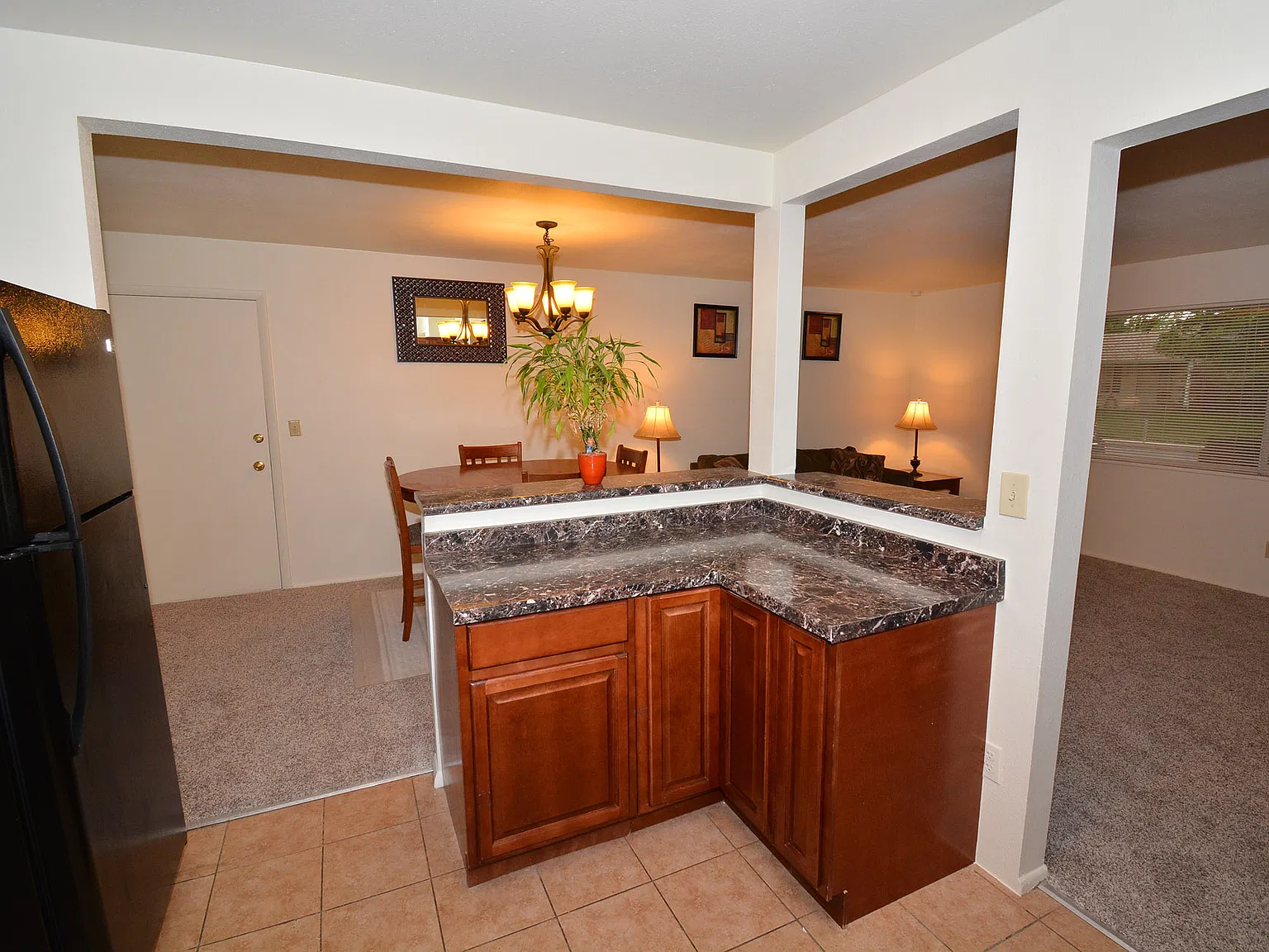 4 bed, 2901 sqft, $2,695 — Photo 4