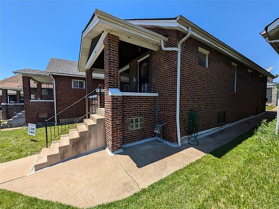 2nd image of 5663 Hiller Pl