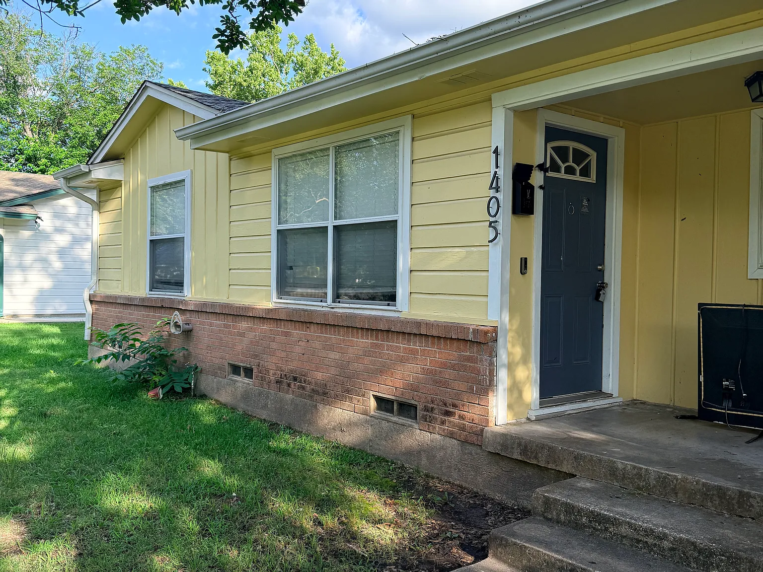 4 bed, 1200 sqft, $1,595 — Photo 2