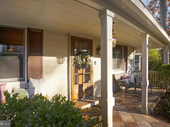 8027 E Boulevard Dr, Alexandria, VA 22308