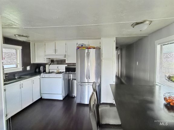 5th image of 701 Monte Vista Dr Trailer 9