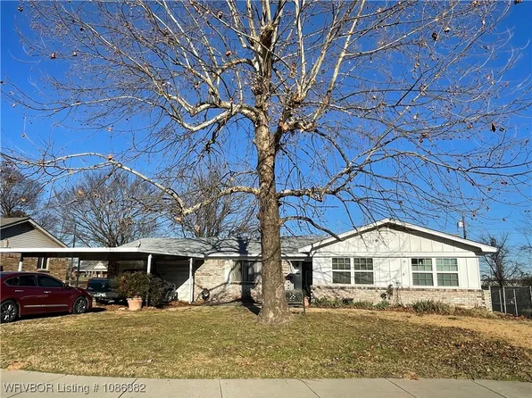 217 Baylor Cir, Fort Smith, AR 72908