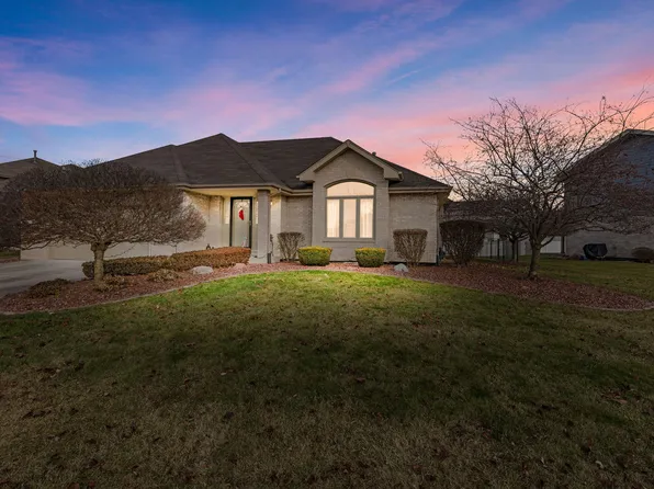 7634 Newfield Ln, Tinley Park, IL 60487