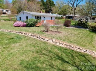 20 Ridge Cross Rd, Asheville, NC 28805