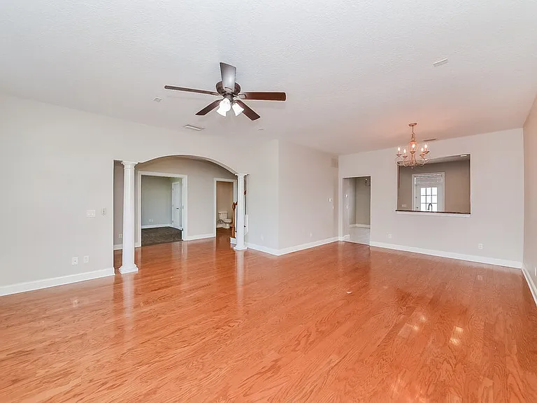 204 Aberdeen Pond Dr — Photo 5