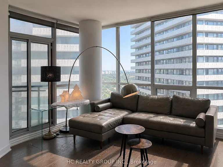 45 Charles St E #4509 — Photo 8