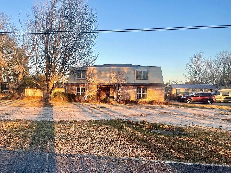 1st image of 1001 Honeysuckle St