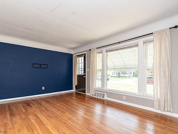 5th image of 30201 Fern Dr