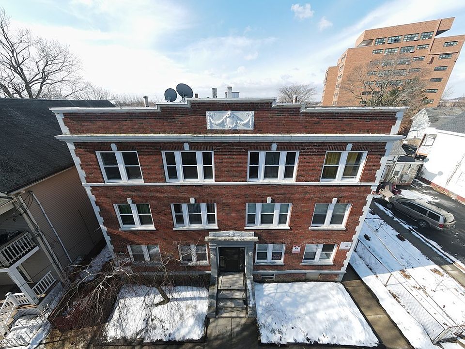 1st image of 15 Huss Ct