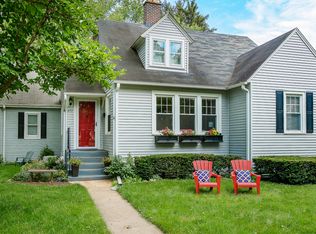 477 Lowell Ave, Glen Ellyn, IL