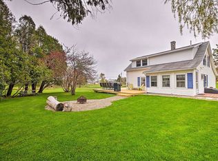 42 Lighthouse Rd, Owls Head, ME 04854