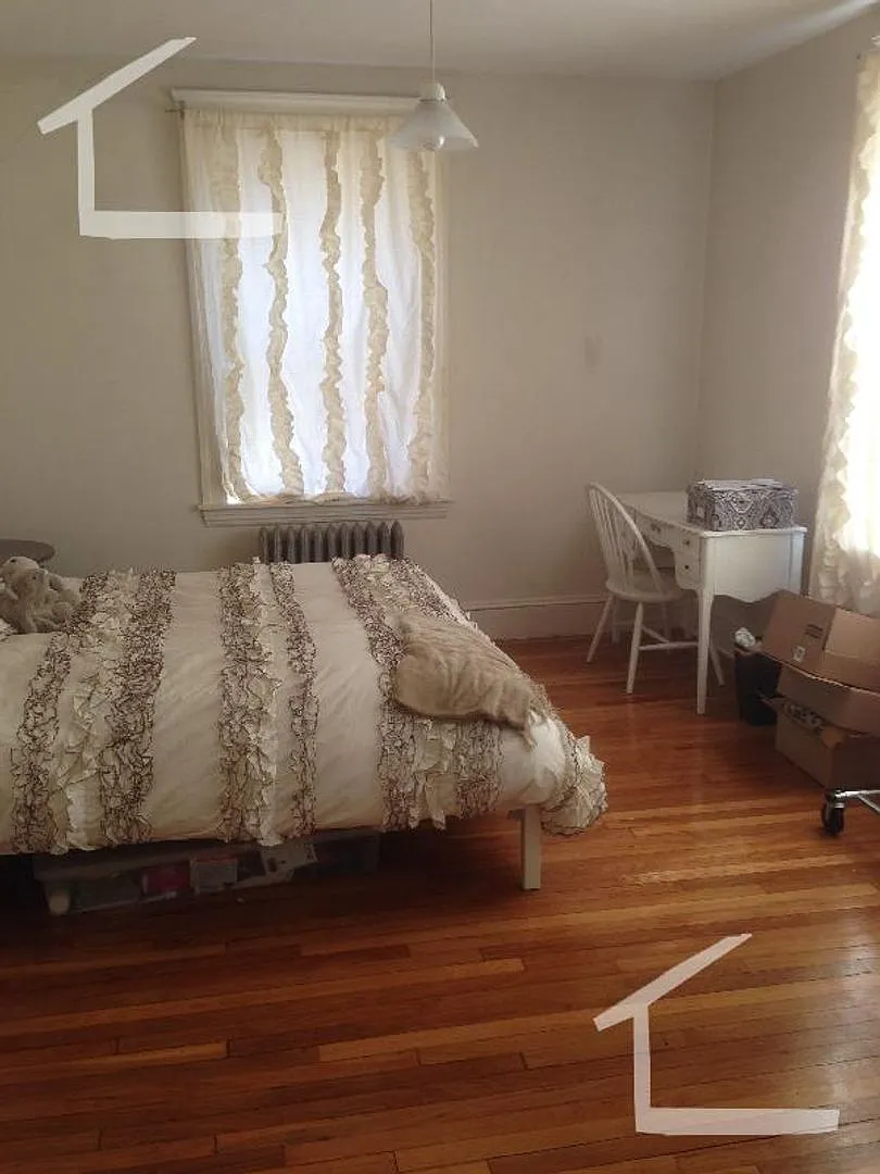 Photo 2 of 5 - 227 Freeman St #2B - Brookline, MA Building Photo - 227 Freeman St #2B