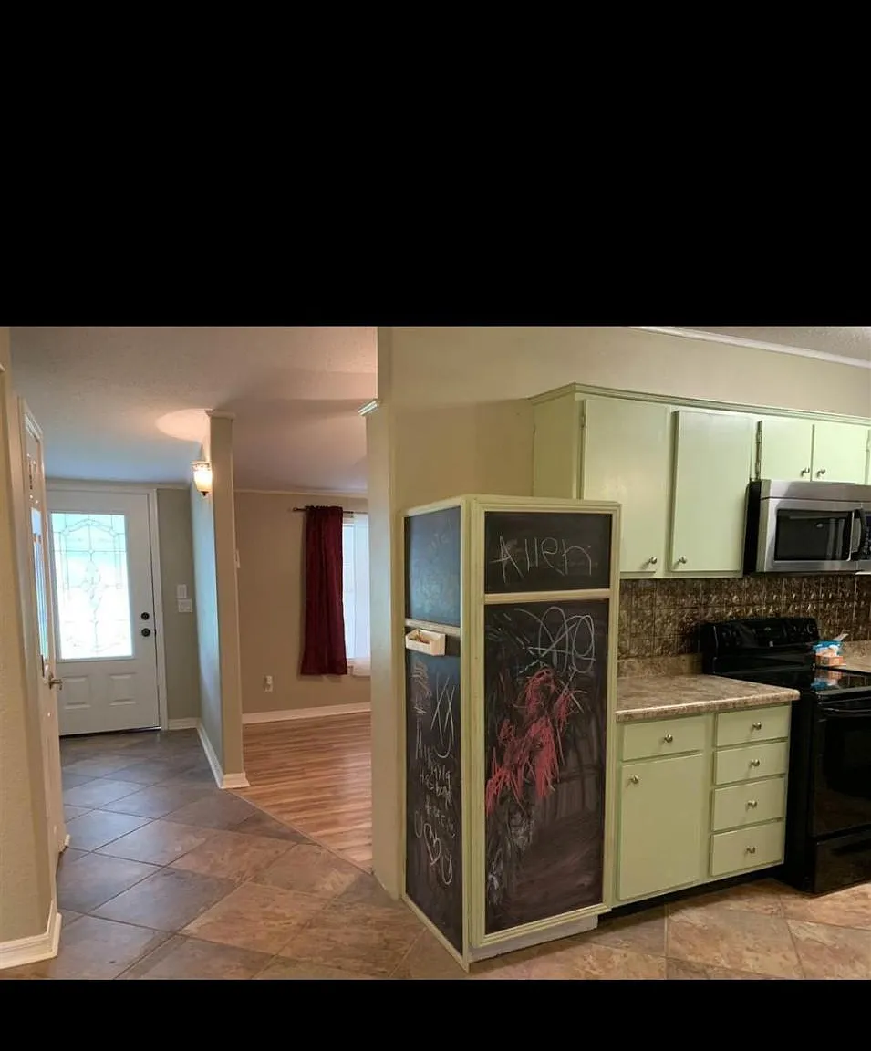 1000 Requin Ln — Photo 3