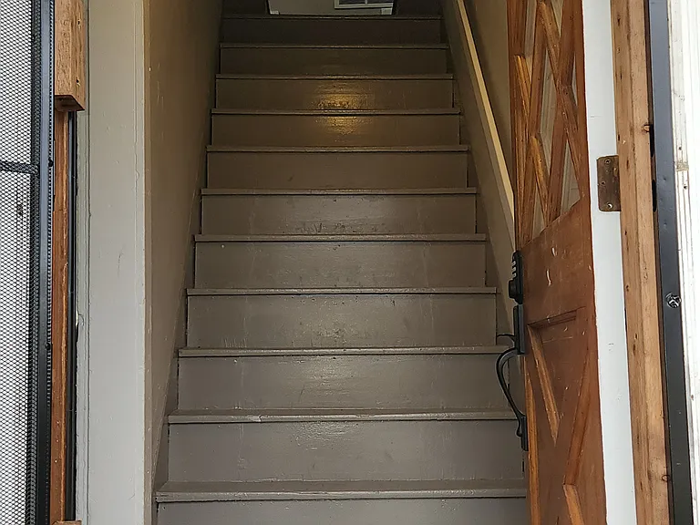 85 Maple St — Photo 4