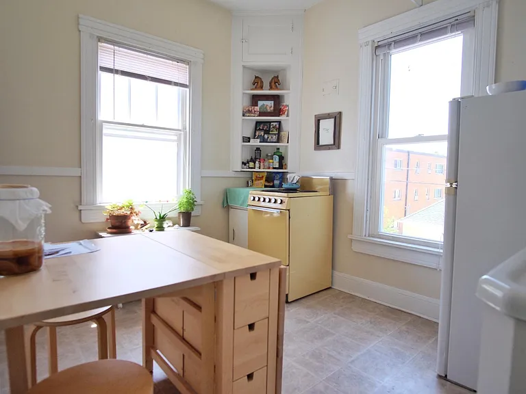 2312 Bryant Ave S — Photo 1