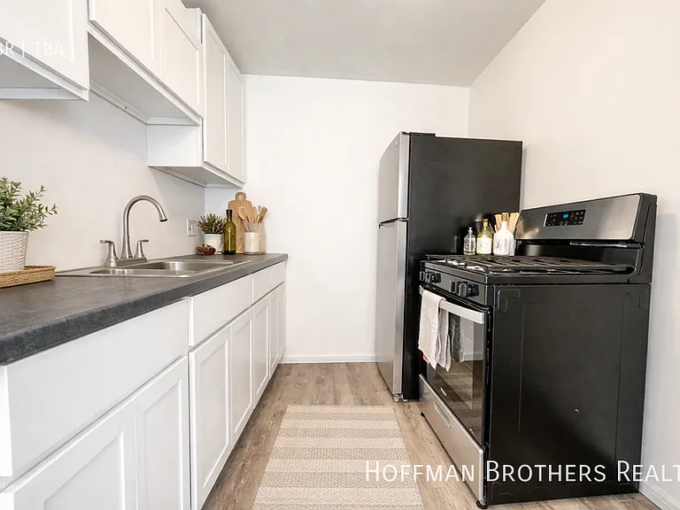 209 S Rampart Blvd #2 — Photo 3