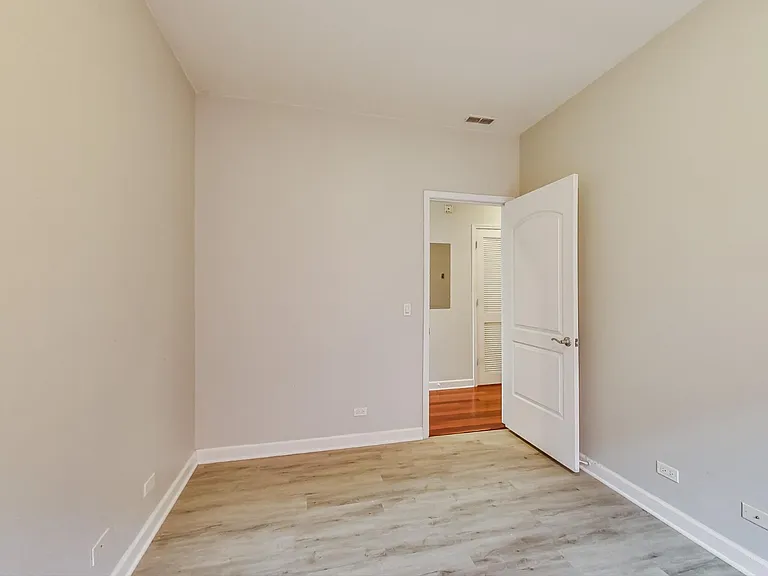 1449 N Wicker Park Ave #202 — Photo 12