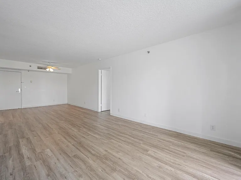 3300 NE 192nd St #915 — Photo 18