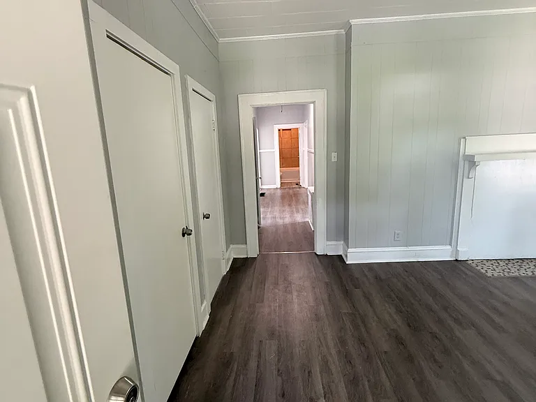 518 Lakeside Ave — Photo 4