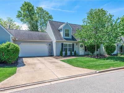19329 Wheelers Ln, Strongsville, OH, 44149