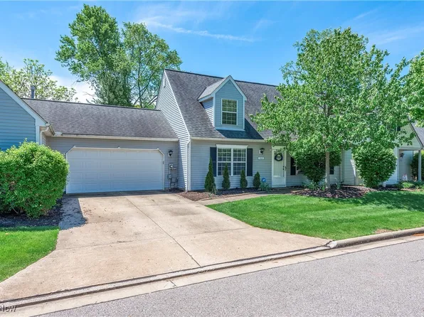 19329 Wheelers Ln, Strongsville, OH 44149