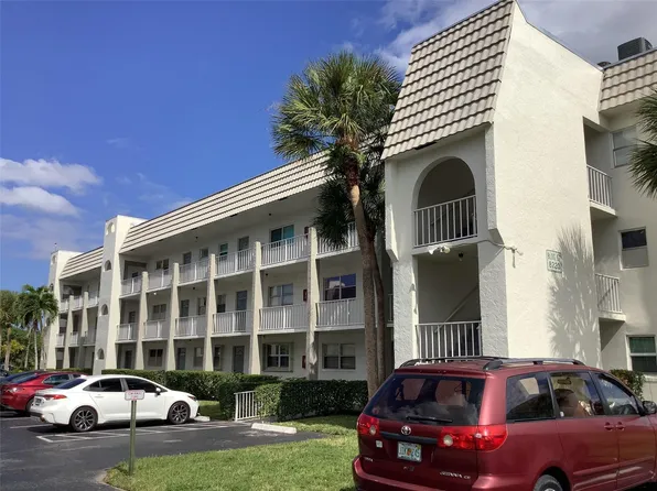 8220 Sunrise Lakes Boulevard #110, Sunrise, FL 33322