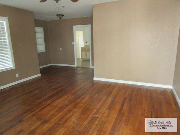 2nd image of 256 N Bonham St