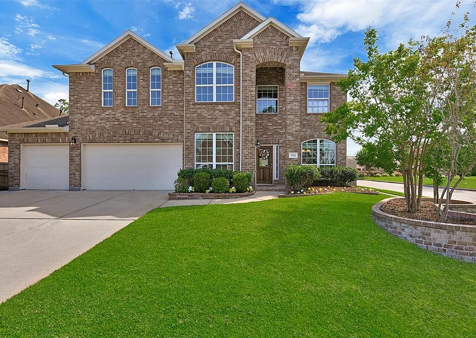1st image of 2521 Sandy Lodge Ct
