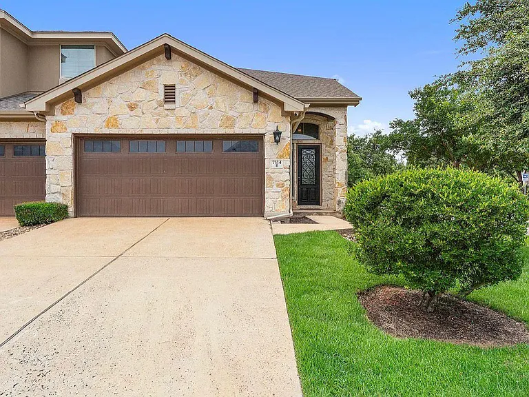 7324 Bandera Ranch Trl #B — Photo 1