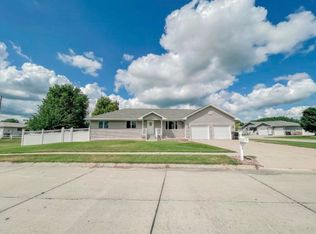 208 27th St, Columbus, NE 68601