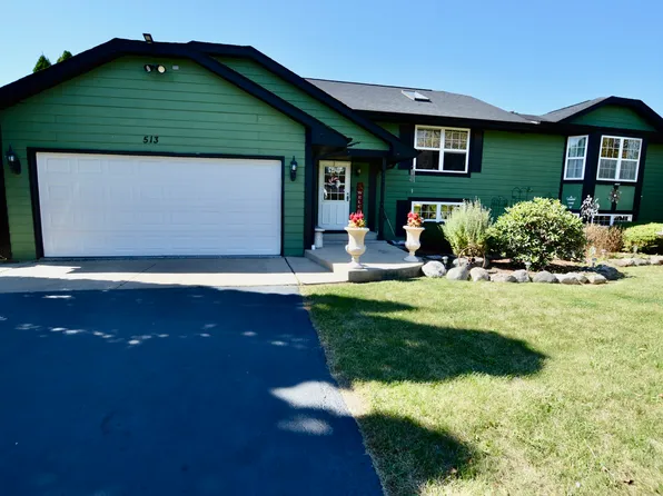 513 Pembroke Rd SW, Poplar Grove, IL 61065