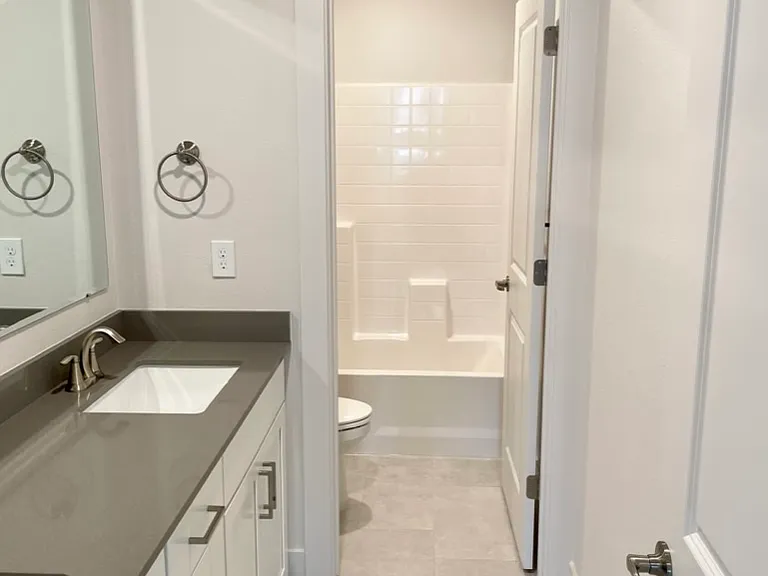 190 E Caldera St — Photo 30