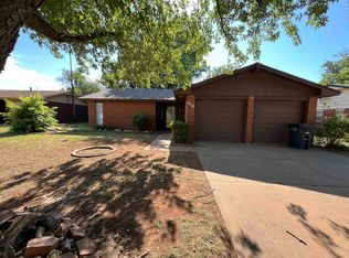 918 Wildoak Dr, Enid, OK 73701