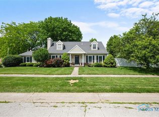 3005 Springwood Dr S, Oregon, OH 43616