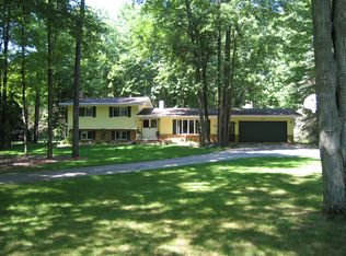 3641 E Jane Dr, Midland, MI 48642