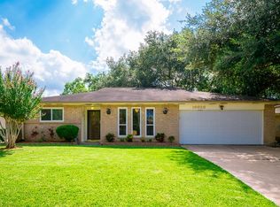 16626 Townes Rd, Friendswood, TX 77546