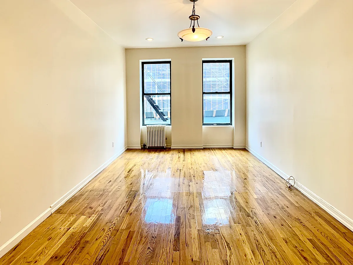 Building Photo - 436 W 49th St #2FE