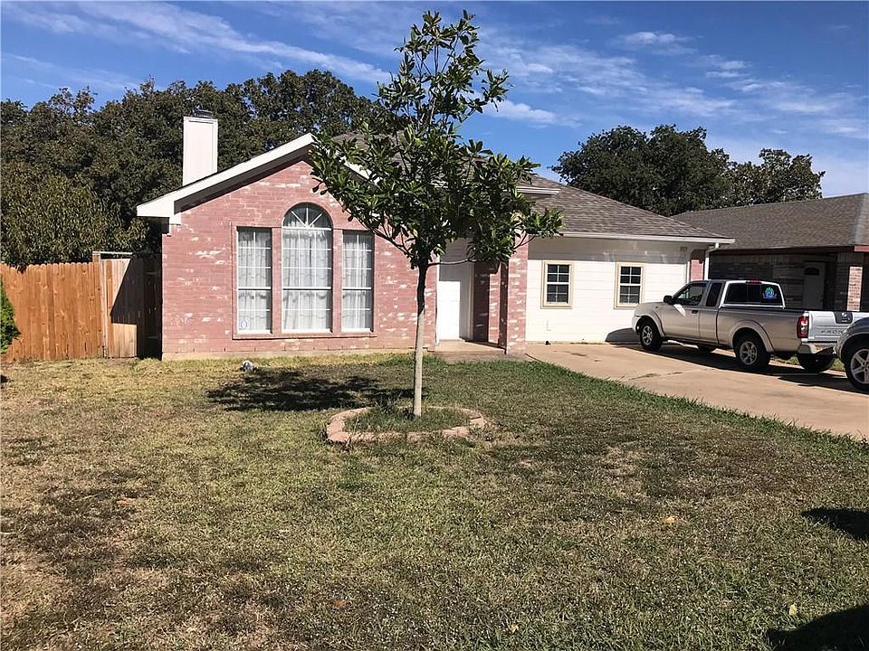 1st image of 3513 Meadows Dr