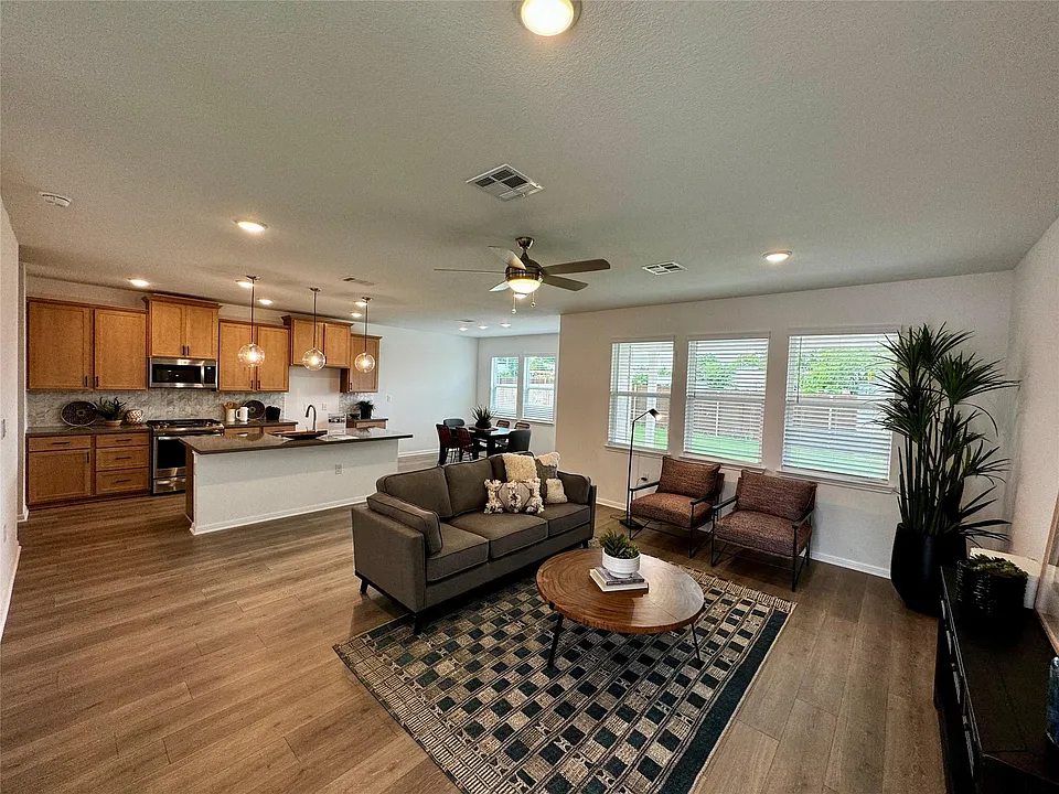 1602 Iberville Dr