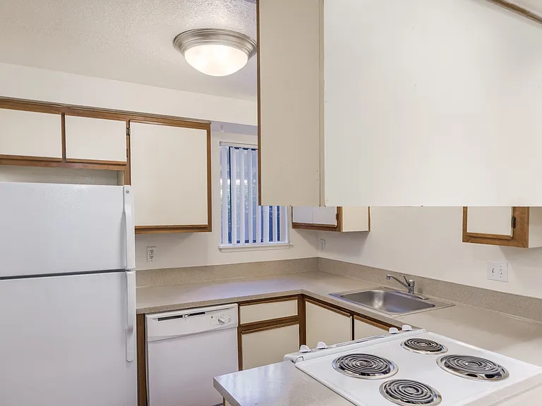 Forest Ridge Apartments — Photo 29